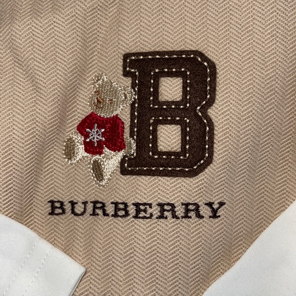 Burberry pant/shirt set. Size 2T - Picture 4 of 7
